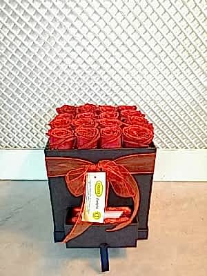 Kutuda Kirmizi G�l